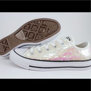 Lady Converse Chuck Taylor Low Sequin Sneakers